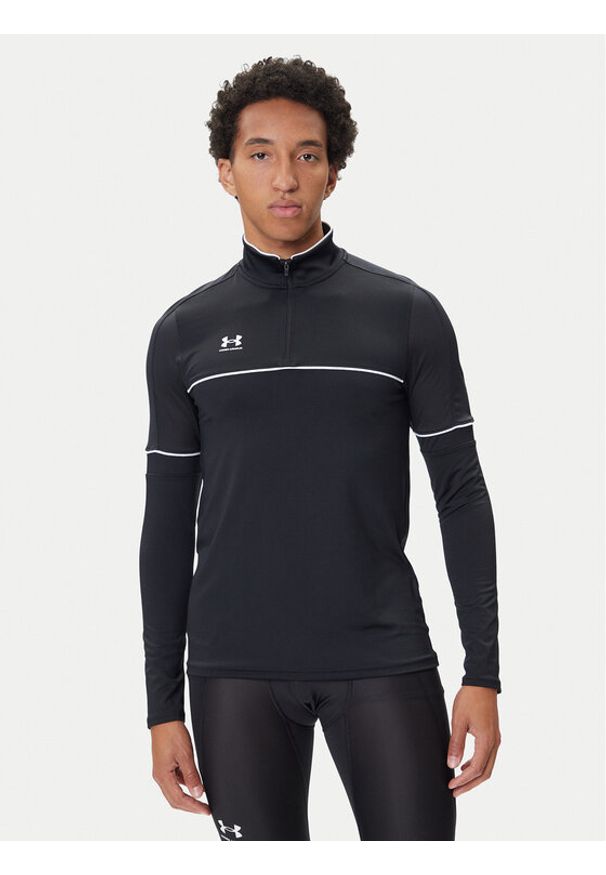 Under Armour Bluza techniczna Ua Challenger 6004043 Czarny Slim Fit. Kolor: czarny. Materiał: syntetyk