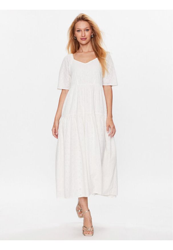 YAS Sukienka 26029550 Biały Loose Fit. Kolor: biały. Materiał: bawełna