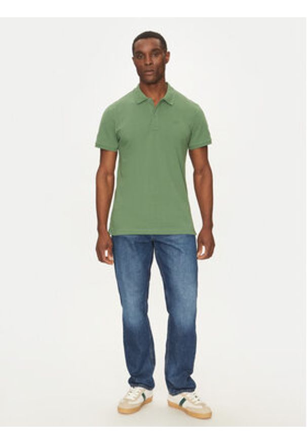 Mustang Polo Pierre 1016295 Zielony Slim Fit. Typ kołnierza: polo. Kolor: zielony. Materiał: bawełna