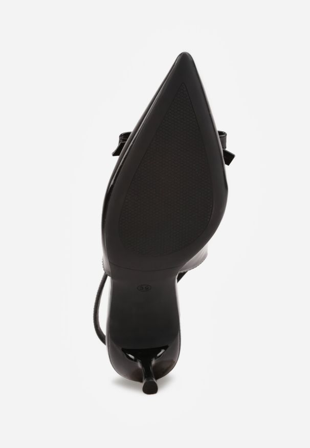 Born2be - Czarne Szpilki Lakierowane Vices z Odkrytą Piętą i Ozdobną Kokardą Valozi. Okazja: na co dzień. Zapięcie: sprzączka. Kolor: czarny. Materiał: lakier. Obcas: na szpilce. Styl: casual, klasyczny, elegancki. Wysokość obcasa: średni