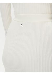 Guess Spódnica ołówkowa W5RD83 Z2Y50 Écru Slim Fit. Materiał: syntetyk