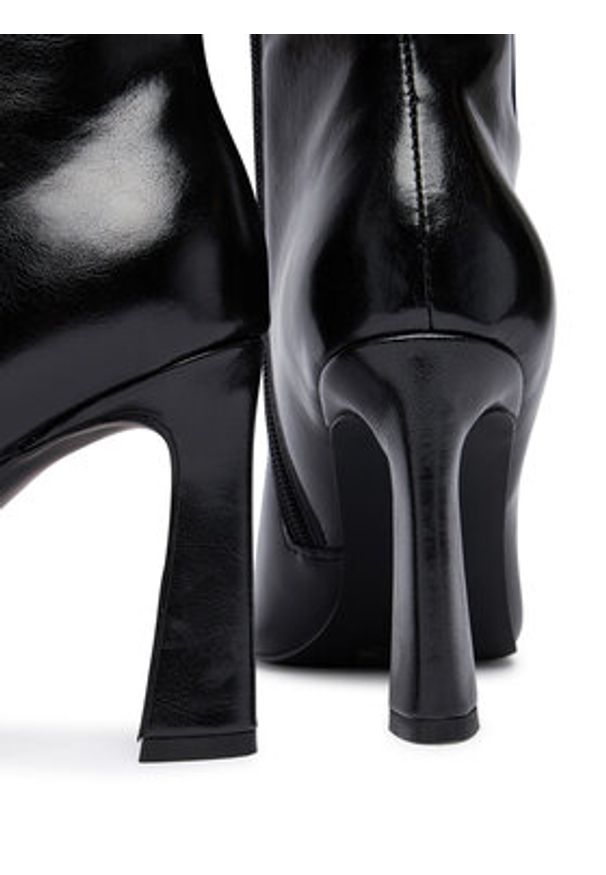 Steve Madden Botki Stashed SM11004780 Czarny. Kolor: czarny. Materiał: skóra