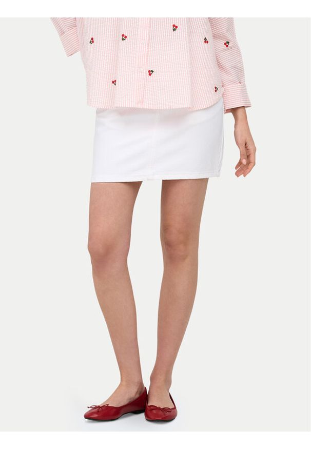 only - ONLY Spódnica jeansowa Stella 15339630 Biały Regular Fit. Kolor: biały. Materiał: bawełna