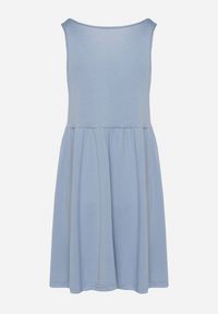 Born2be - Jasnoniebieska Sukienka o Rozkloszowanym Kroju na Szerokich Ramiączkach z Guzikami Jenovira. Okazja: na co dzień. Kolor: niebieski. Długość rękawa: na ramiączkach. Styl: casual #6