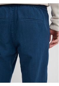 Casual Friday Spodnie materiałowe 20504738 Granatowy Regular Fit. Okazja: na co dzień. Kolor: niebieski. Materiał: bawełna, len, materiał. Styl: casual #3
