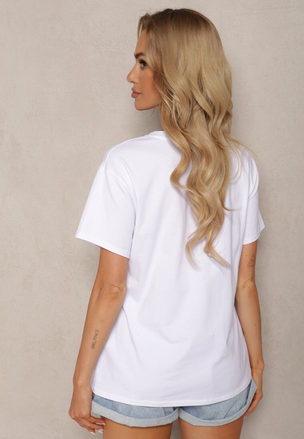 Renee - Biały T-shirt z Bawełny Ozdobiony Cyrkoniami Indilla. Okazja: na co dzień. Kolor: biały. Materiał: bawełna. Wzór: aplikacja. Styl: klasyczny, elegancki, casual