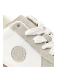 Big-Star - Trampki damskie Big Star, skóra naturalna zamszowe wstawki sznurowany fason klasyczna gumowa podeszwa okrągły nosek, białe, TT274145. Okazja: na co dzień, na spacer. Nosek buta: okrągły. Zapięcie: sznurówki. Kolor: biały. Materiał: zamsz, skóra, guma. Szerokość cholewki: normalna. Wzór: gładki. Styl: klasyczny #4