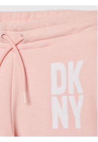 DKNY Spodnie dresowe D34A70 M Różowy Regular Fit. Kolor: różowy. Materiał: bawełna #2