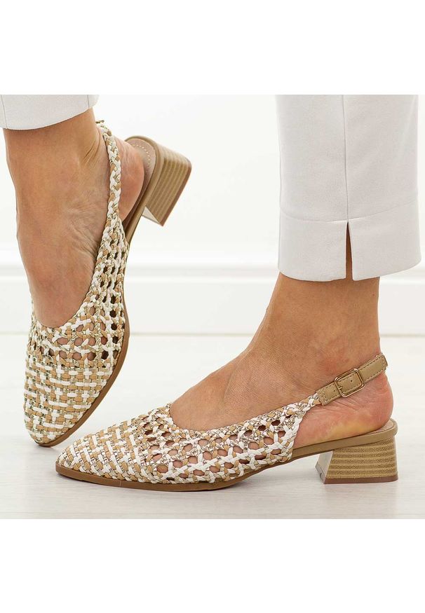 Beżowe przewiewne czółenka damskie T.Sokolski 139. Okazja: na co dzień, do pracy. Zapięcie: pasek. Kolor: beżowy. Materiał: skóra. Sezon: wiosna, lato. Obcas: na obcasie. Styl: casual, elegancki. Wysokość obcasa: niski