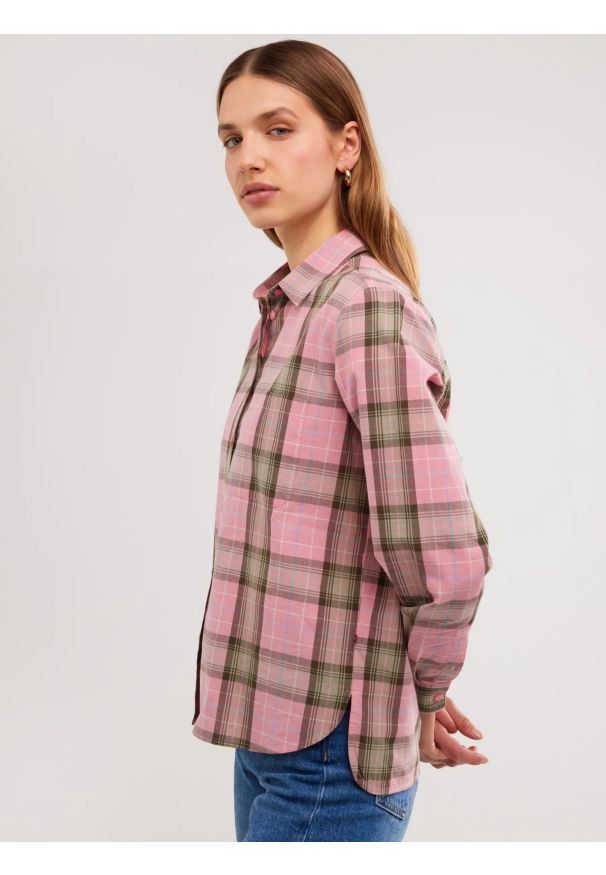 Big-Star - Koszula damska w kratę różowa Singi 601. Okazja: na co dzień. Typ kołnierza: kołnierzyk klasyczny. Kolor: różowy. Materiał: jeans. Wzór: kratka. Styl: klasyczny, casual
