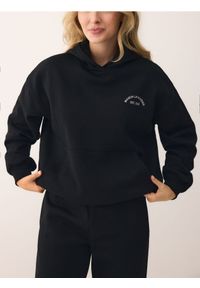Reserved - Bluza oversize z kapturem - czarny. Typ kołnierza: kaptur. Kolor: czarny. Materiał: dzianina, bawełna