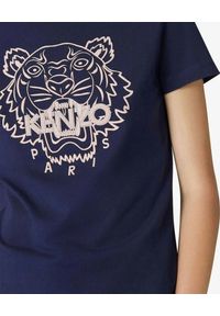 Kenzo - KENZO - Koszulka z nadrukiem tygrysa. Kolor: niebieski. Materiał: bawełna. Wzór: nadruk. Styl: klasyczny