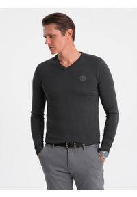 Ombre Clothing - Elegancki sweter męski BASIC V-neck z wiskozą - grafitowy V17 - Rozmiar: S. Kolor: szary. Materiał: wiskoza. Wzór: haft. Styl: elegancki