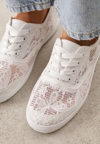 Renee - Białe Koronkowe Tenisówki Taralita. Kolor: biały. Materiał: koronka. Wzór: koronka. Styl: boho #7