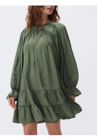 Reserved - Sukienka mini z falbanką - ciemnozielony. Kolor: zielony. Materiał: wiskoza. Długość: mini #1