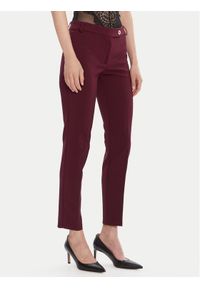 Rinascimento Chinosy CFC0126225003 Bordowy Slim Fit. Kolor: czerwony. Materiał: syntetyk