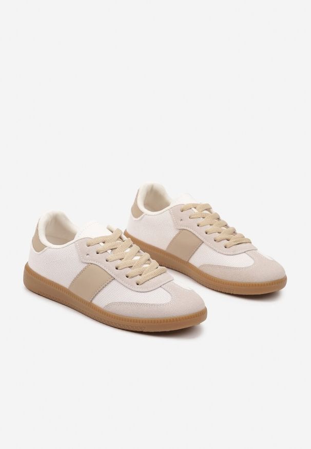 Renee - Beżowe Sneakersy Tenisówki w Kultowym Stylu Neolithaen. Okazja: na co dzień. Zapięcie: sznurówki. Kolor: beżowy. Materiał: jeans
