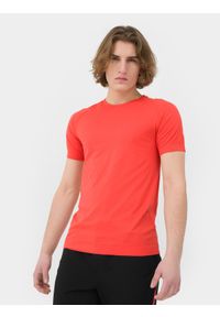 4f - Koszulka trekkingowa slim bezszwowa męska. Kolor: czerwony. Materiał: dzianina, skóra. Długość rękawa: krótki rękaw