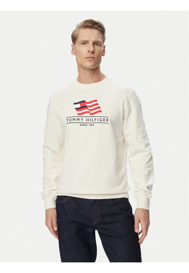 TOMMY HILFIGER - Tommy Hilfiger Bluza Main Flag MW0MW43383 Beżowy jasny Regular Fit. Kolor: beżowy. Materiał: bawełna