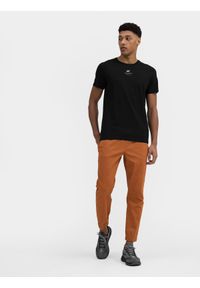 4f - Spodnie casual joggery męskie. Kolor: brązowy. Materiał: elastan, bawełna, tkanina