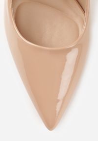 Born2be - Ciemnobeżowe Szpilki VICES z Lakierowanym Efektem Jestiva. Okazja: na co dzień. Kolor: beżowy. Materiał: lakier. Obcas: na szpilce. Styl: casual, elegancki, klasyczny. Wysokość obcasa: wysoki #8