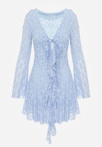 Renee - Niebieska Eteryczna Sukienka z Koronki z Falbankami i Wiązaniem Dianatta. Okazja: na co dzień. Typ kołnierza: kołnierz z falbankami. Kolor: niebieski. Materiał: koronka. Wzór: koronka. Styl: boho, casual, elegancki #8