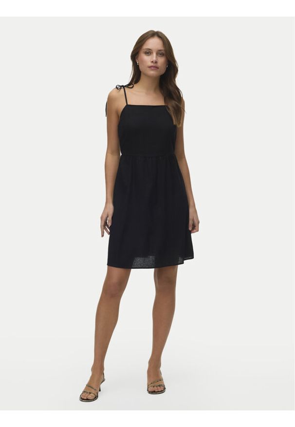 Vero Moda Sukienka letnia Mymilo 10340527 Czarny Regular Fit. Kolor: czarny. Materiał: len, wiskoza. Sezon: lato
