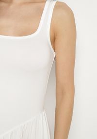 Born2be - Biała Sukienka z Wiskozą o Rozkloszowanym Kroju z Kwadratowym Dekoltem Tilvia. Okazja: na co dzień. Typ kołnierza: dekolt kwadratowy. Kolor: biały. Materiał: wiskoza. Długość rękawa: na ramiączkach. Sezon: lato. Styl: casual #3