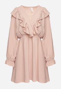 Born2be - Różowa Rozkloszowana Sukienka o Kopertowym Kroju z Falbankami Celonara. Okazja: na imprezę. Typ kołnierza: kołnierz z falbankami. Kolor: różowy. Typ sukienki: kopertowe. Styl: elegancki #2