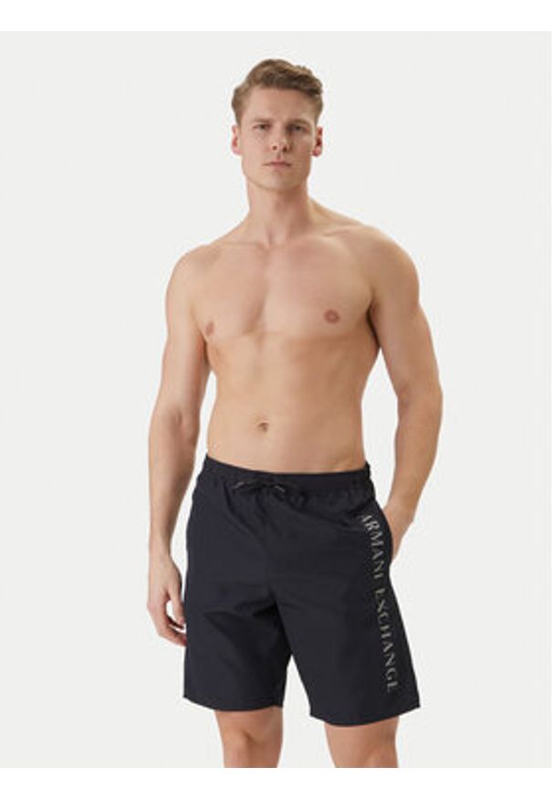 Armani Exchange Szorty kąpielowe XM000835 AF22573 UB101 Granatowy Regular Fit. Kolor: niebieski. Materiał: syntetyk