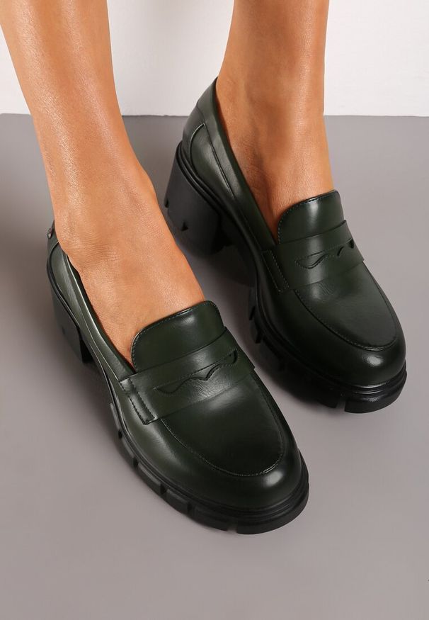 Renee - Zielone Półbuty na Słupku z Bieżnikiem ze Skórzaną Wkładką i Przeszyciami Ivirana. Kolor: zielony. Materiał: skóra. Obcas: na słupku. Styl: elegancki