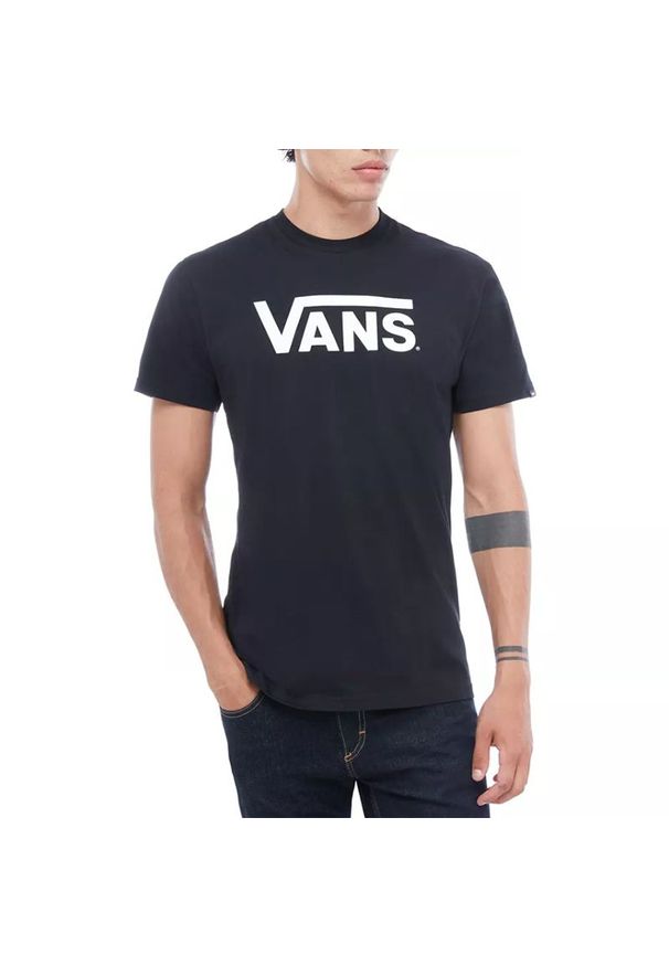 Koszulka Vans T-shirt Classic VN000GGGY281 - czarna. Kolor: czarny. Materiał: bawełna. Długość rękawa: krótki rękaw. Długość: krótkie. Wzór: aplikacja. Sezon: lato