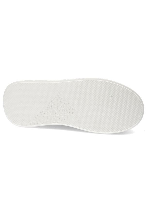 Białe Sneakersy Carinii Wygodne Sportowe Obuwie Damskie. Okazja: na co dzień. Kolor: biały. Materiał: materiał
