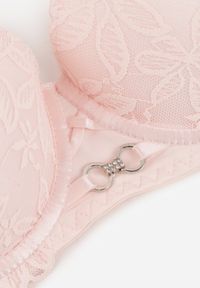 Renee - Różowy Biustonosz Push Up Ozdobiony Koronką z Odpinanymi Ramiączkami z Regulacją Bilania. Kolor: różowy. Materiał: koronka. Rodzaj stanika: push-up, odpinane ramiączka. Wzór: aplikacja, koronka #3