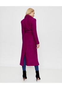 CHAOS BY MARTA BOLIGLOVA - Fuksjowy płaszcz z wiązaniem. Kolor: różowy, wielokolorowy, fioletowy. Materiał: wełna #2