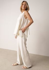 Born2be - Biały Rustykalny Komplet z Wiskozy i Lnu Spodnie i Bluzka z Haftem Acalerodia. Kolor: biały. Materiał: wiskoza, len. Wzór: haft #1