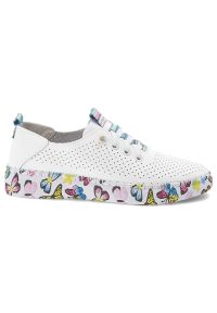 Półbuty damskie Artiker, cholewka ze skóry naturalnej z perforacją zapewniającą przewiewność klasyczne wiązanie lekka podeszwa, białe, 58C0440. Kolor: biały. Materiał: skóra. Szerokość cholewki: normalna #6