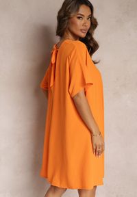 Renee - Pomarańczowa Sukienka o Kroju Nietoperza z Ozdobnym Wiązaniem na Plecach Cylean. Kolor: pomarańczowy #3