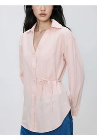 Reserved - Bawełniana koszula z wiązaniem - brzoskwiniowy. Kolor: pomarańczowy. Materiał: bawełna #1