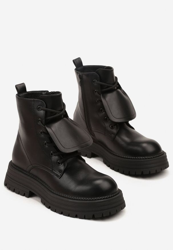 Renee - Czarne Casualowe Botki Typu Workery Vemarine. Okazja: na co dzień. Zapięcie: sznurówki. Kolor: czarny. Materiał: jeans. Styl: casual