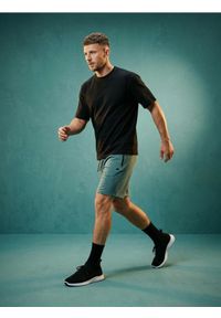 Sinsay - Wiskozowe szorty - zielony. Kolor: zielony. Materiał: wiskoza