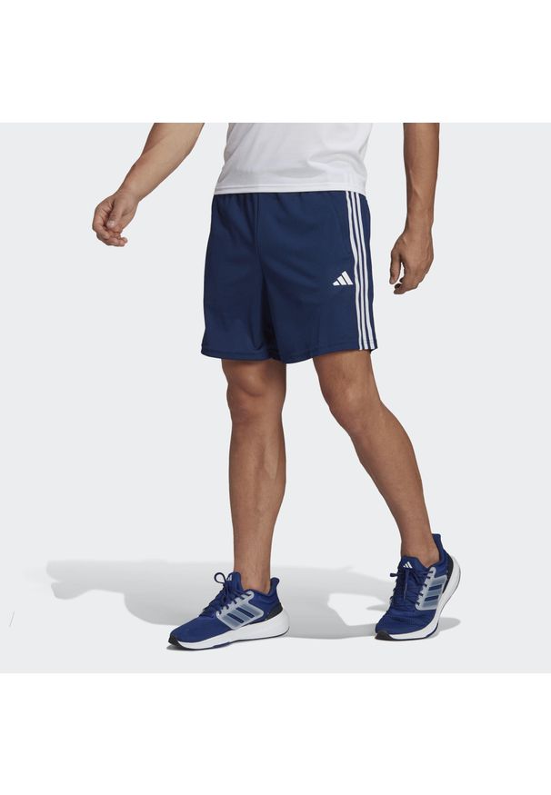 Adidas - Szorty treningowe męskie adidas Train Essentials Piqué 3-Stripes. Kolor: biały, wielokolorowy, niebieski. Materiał: materiał