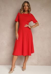 Renee - Czerwona Sukienka Rozkloszowana o Taliowanym Fasonie Telaswena. Okazja: na co dzień. Kolor: czerwony. Materiał: tkanina. Styl: casual, elegancki #3
