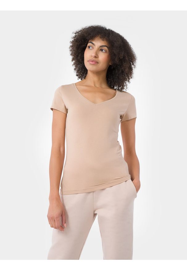 4f - T-shirt slim gładki damski. Kolor: beżowy. Materiał: elastan, bawełna. Wzór: gładki