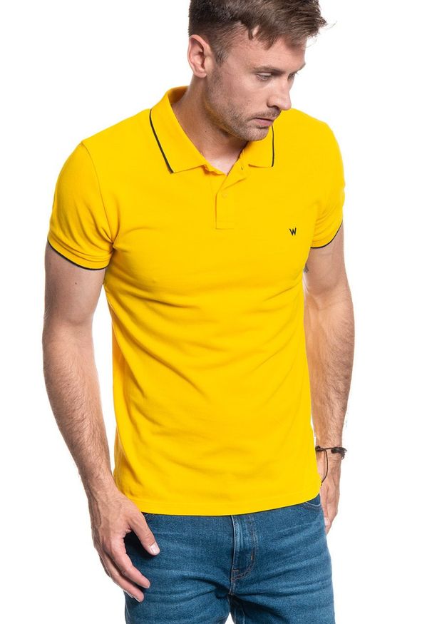 Wrangler - MĘSKIE POLO WRANGLER SS PIQUE POLO LEMON CHROME W7D5K4Y07 112131761. Typ kołnierza: polo