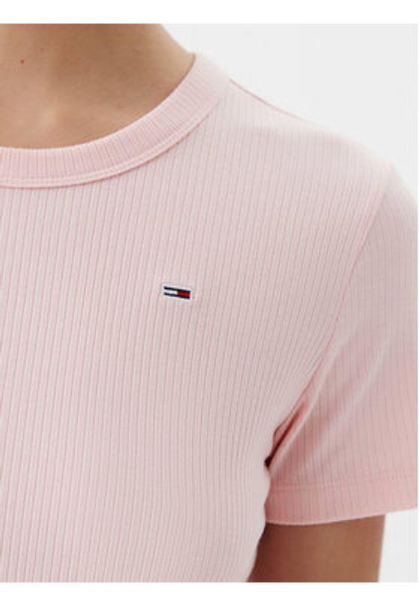 Tommy Jeans Sukienka codzienna DW0DW19721 Różowy Slim Fit. Okazja: na co dzień. Kolor: różowy. Materiał: syntetyk, wiskoza. Typ sukienki: proste. Styl: casual