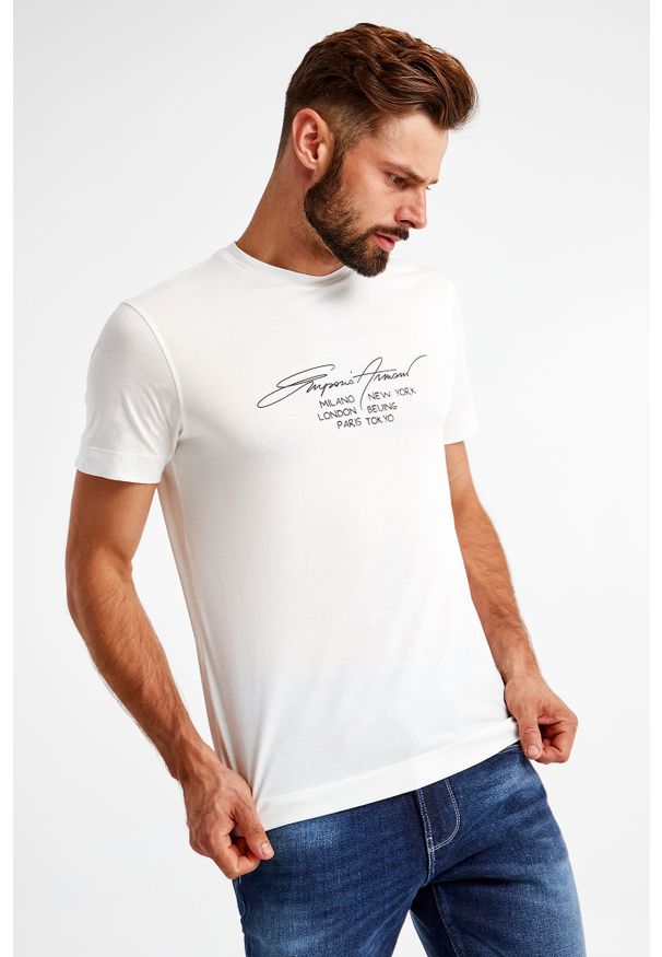 Emporio Armani - T-SHIRT EMPORIO ARMANI. Materiał: bawełna. Długość rękawa: krótki rękaw. Długość: krótkie. Wzór: nadruk
