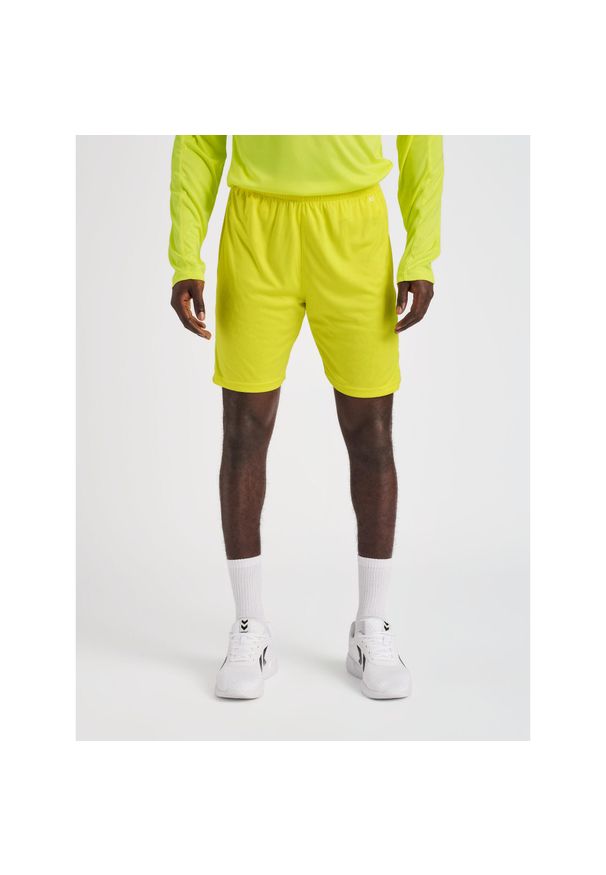 Spodenki piłkarskie męskie Hummel Core XK Poly Shorts. Kolor: żółty. Sport: piłka nożna
