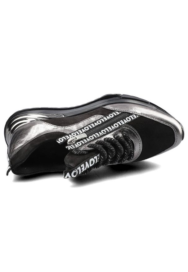 Srebrne Sneakersy Artiker Damskie Modne Obuwie. Okazja: na co dzień. Zapięcie: sznurówki. Kolor: srebrny. Szerokość cholewki: normalna. Wzór: napisy. Styl: casual, sportowy