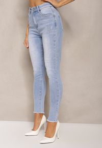 Renee - Jasnoniebieskie Jeansy Bawełniane Skinny High Waist Ozdobione Cyrkoniami Nenmentia. Stan: podwyższony. Kolor: niebieski. Wzór: aplikacja. Styl: elegancki #2